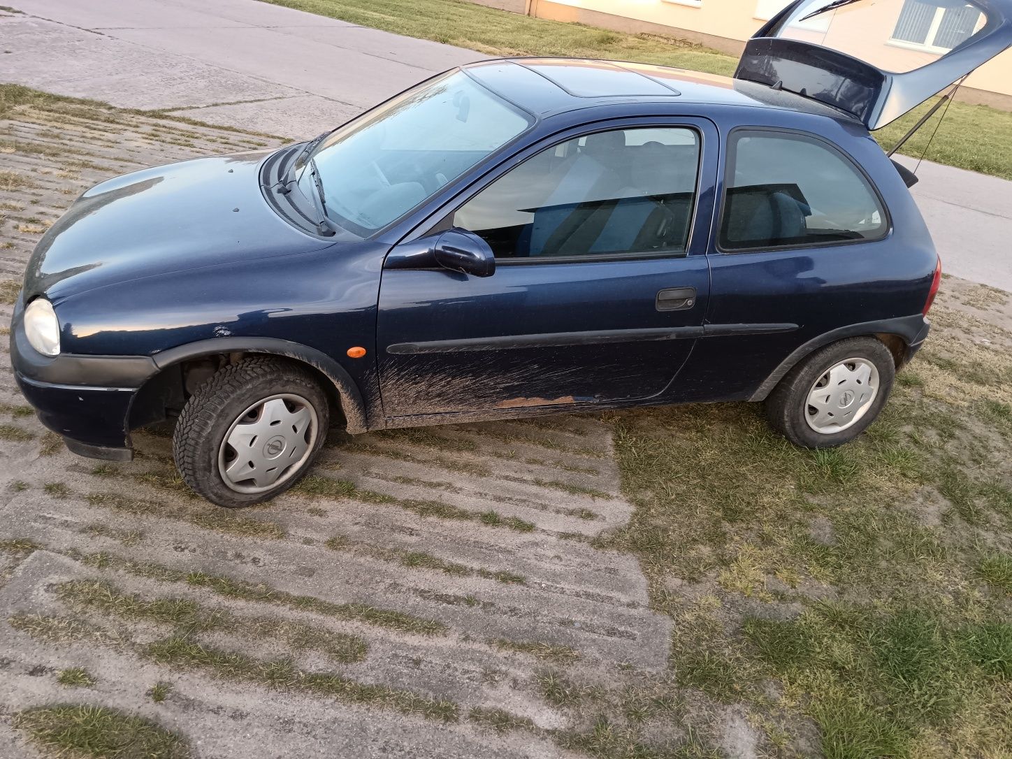 Opel Corsa B 1.0