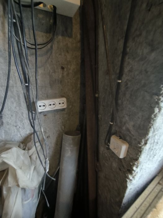 Продам шикарний , просторий гараж в ЖК "Львівський" , південно-захід