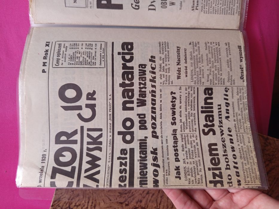 Zestaw gazet z drugiej wojny światowej