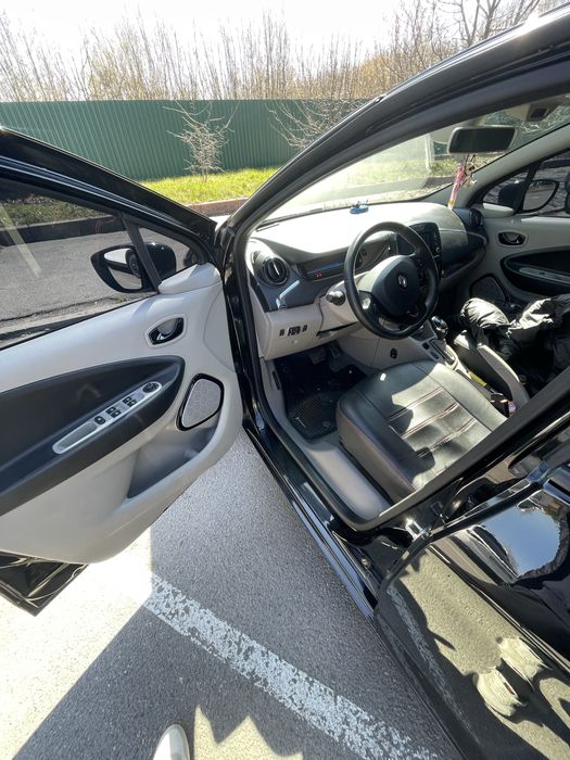Продам Renault zoe