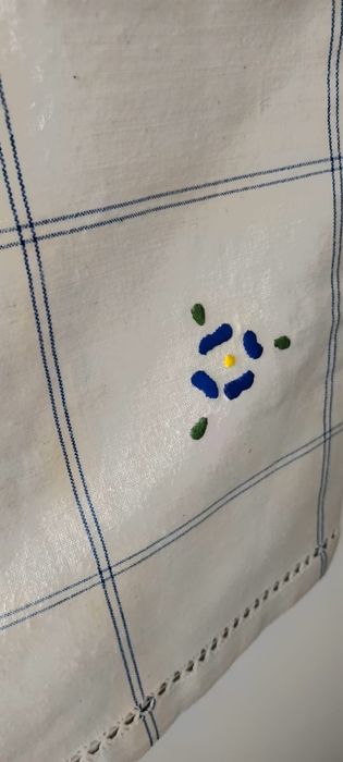 Toalha bordada à mão para cozinha