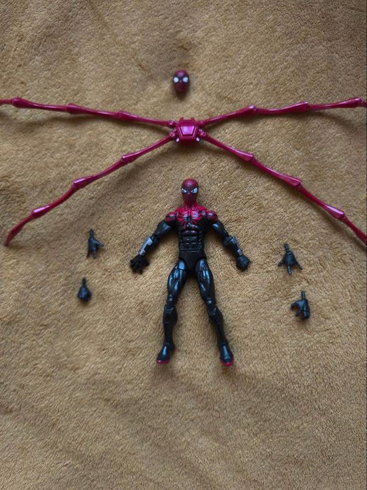 Figurka Hasbro Marvel LEGENDS SUPERIOR Spider-Man 15 CM