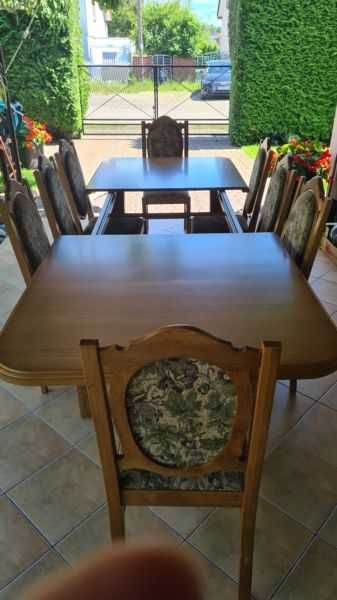 stół dębowy bez krzeseł