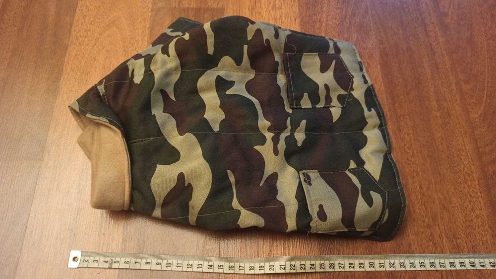 NA CEL CHARYTATYWNY Ubranko dla psa. Kurtka moro. Długość 30 cm