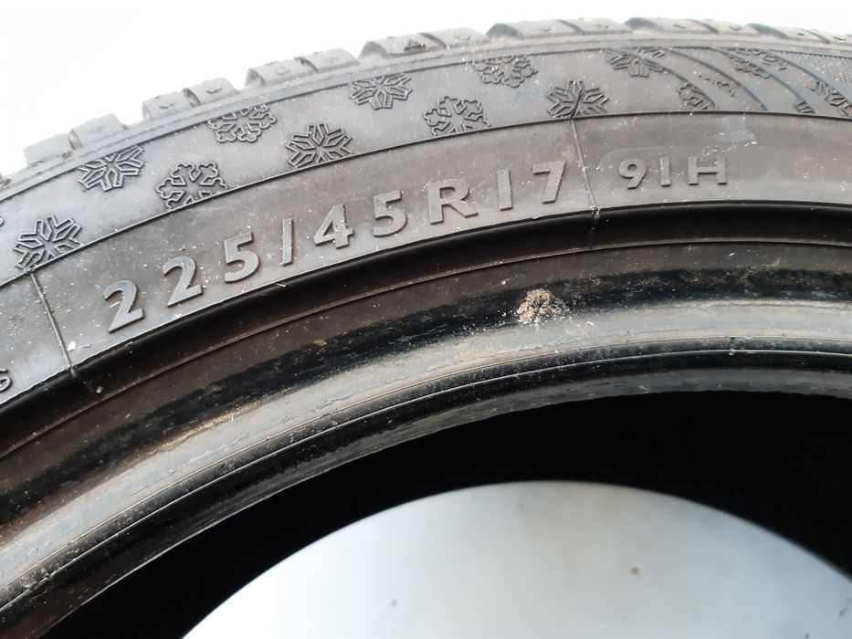 Zimowe 225/45R17 RSC Dunlop Montaż