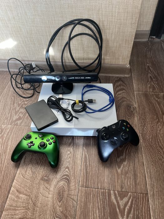 Продам Xbox one s