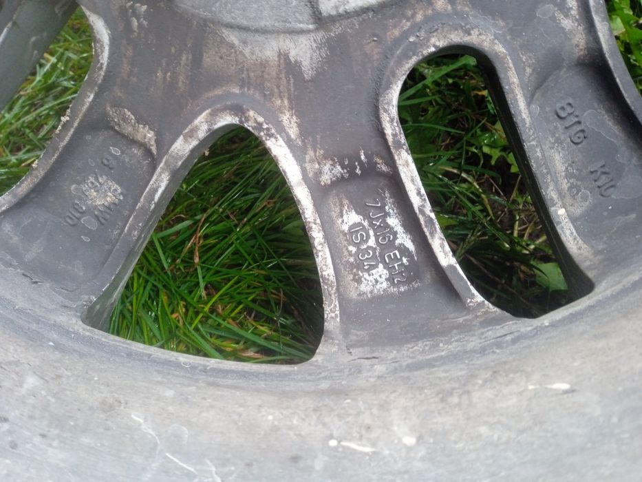 Титани на бмв R16