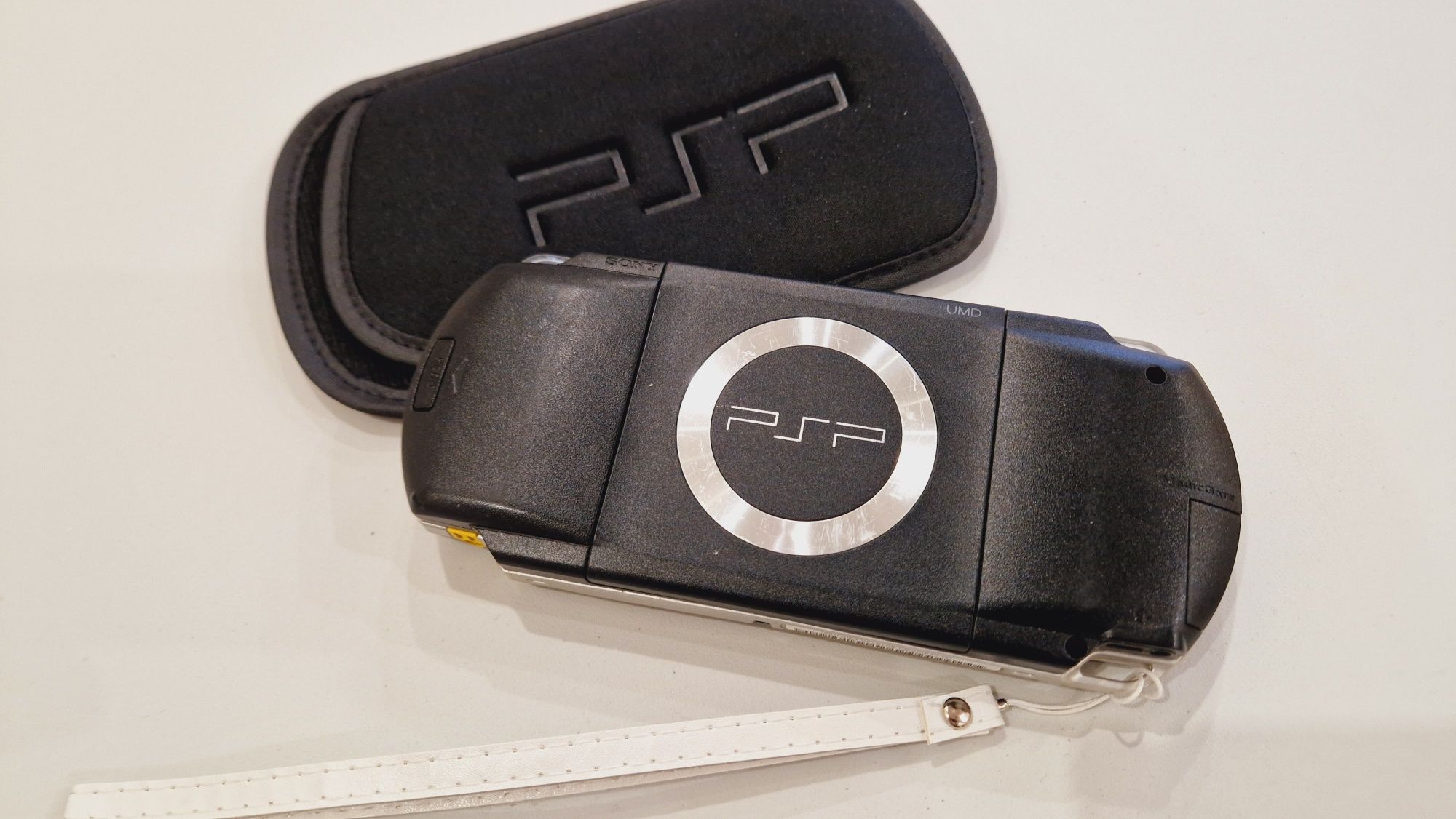 PSP Sony 64гиг 120игр+ чехол!