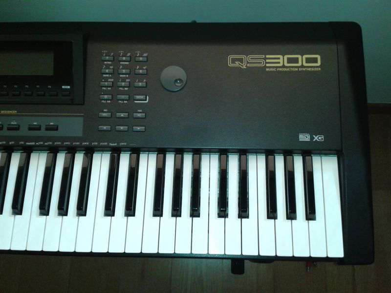 QS300 Piano / sintetizador / sequenciador teclado Yamaha QS 300