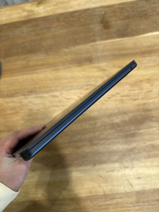 Macbook air 13 M2 2022 8/256 , ідеал , як новий