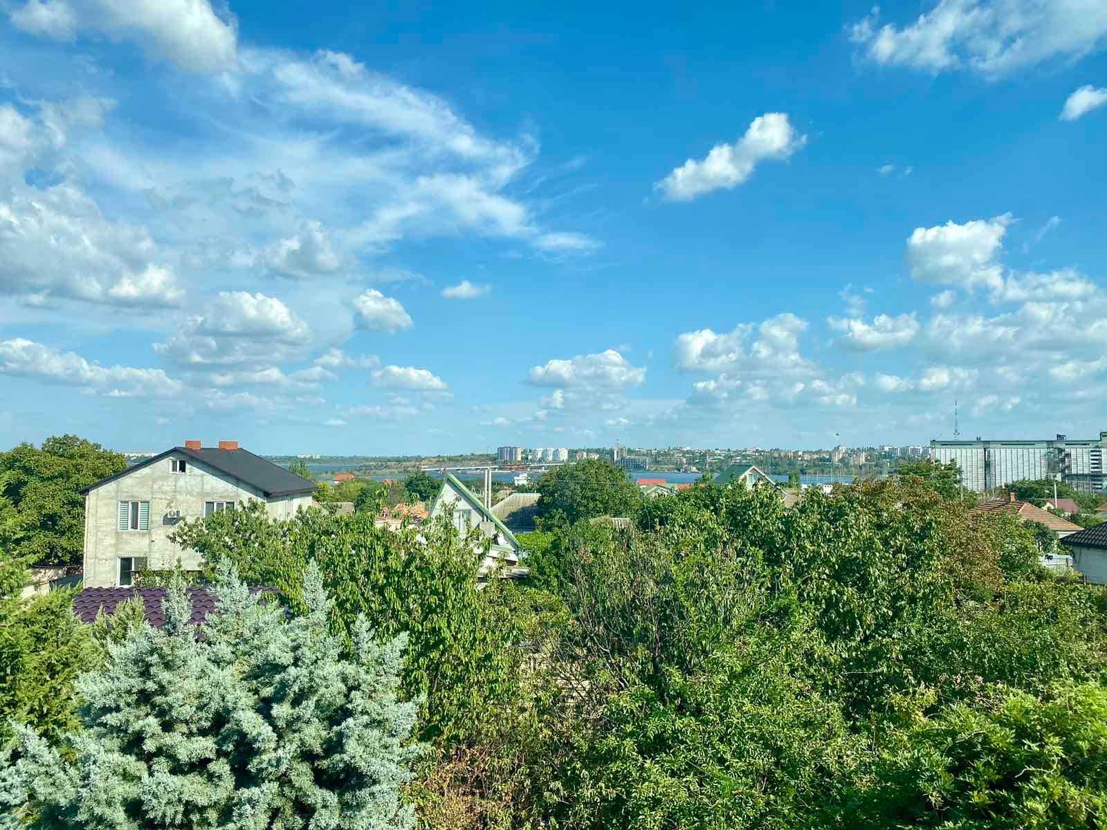 Продажа добротного нового дома в Варваровке. Скважина.Зеленый участок.