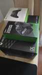 Xbox Series X 1 TB + 2.º Comando + Estação Carregamento + 2 Baterias