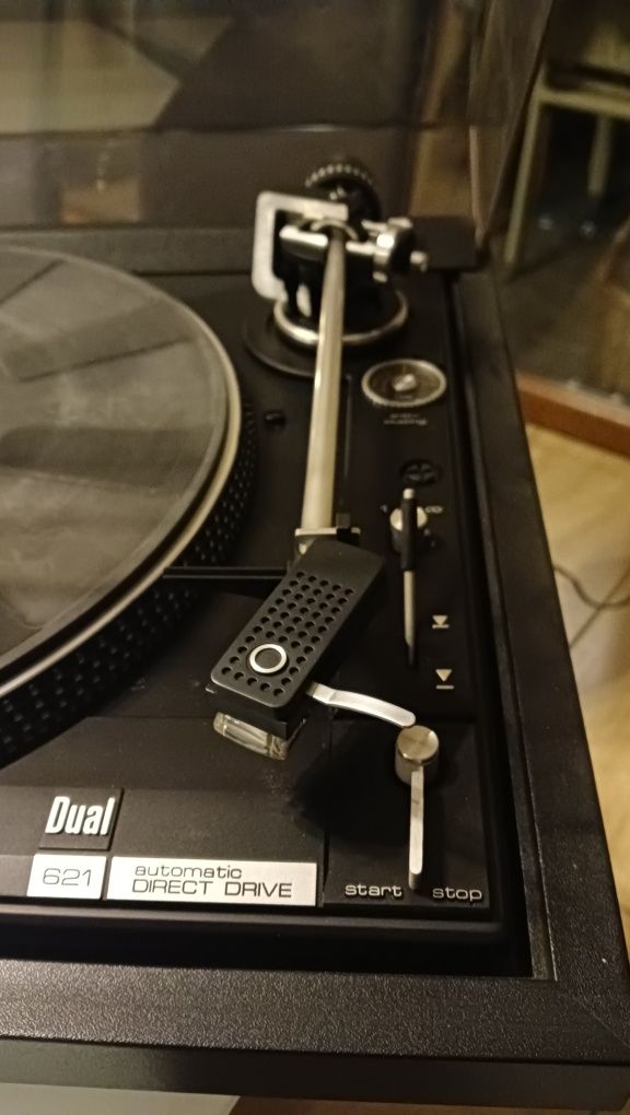 Gramofon dual 621