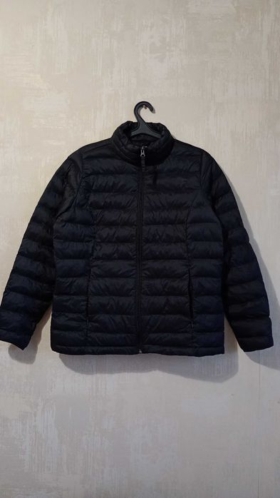 Чорний мікропуховик розмір S-М