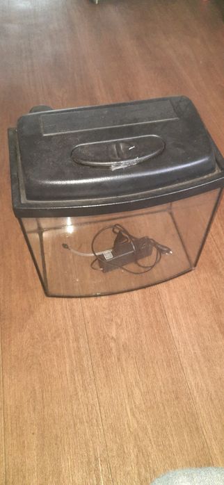 Аквариум на 30 литров.