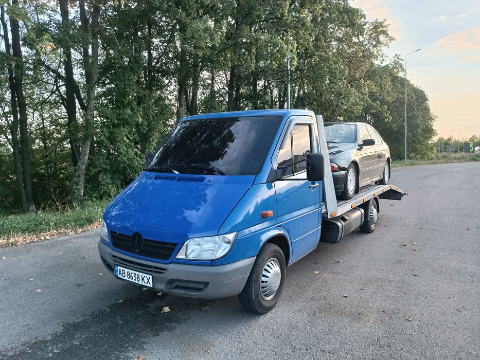 Мерседес спрінтер 2.7 евакуатор