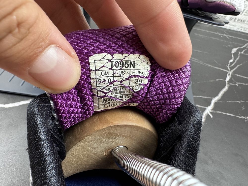 Кросівки Asics GEL-NIMBUS 12 Розмір 38 / Original Взуття