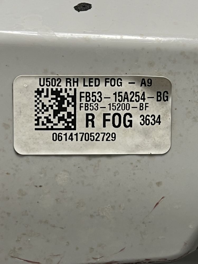 Фара протитуманна права Ford Explorer fb53-15A254-bg