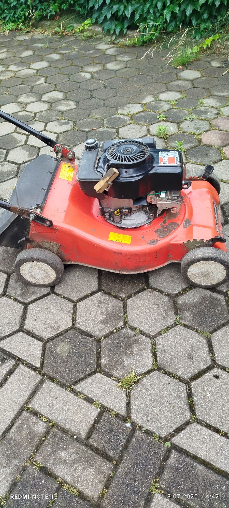 Kosiarka spalinowa używana.