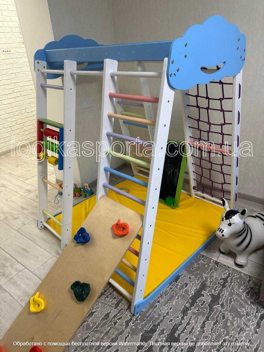 Дитячий дерев'яний спортивний комплекс. Розвиваючий  центр