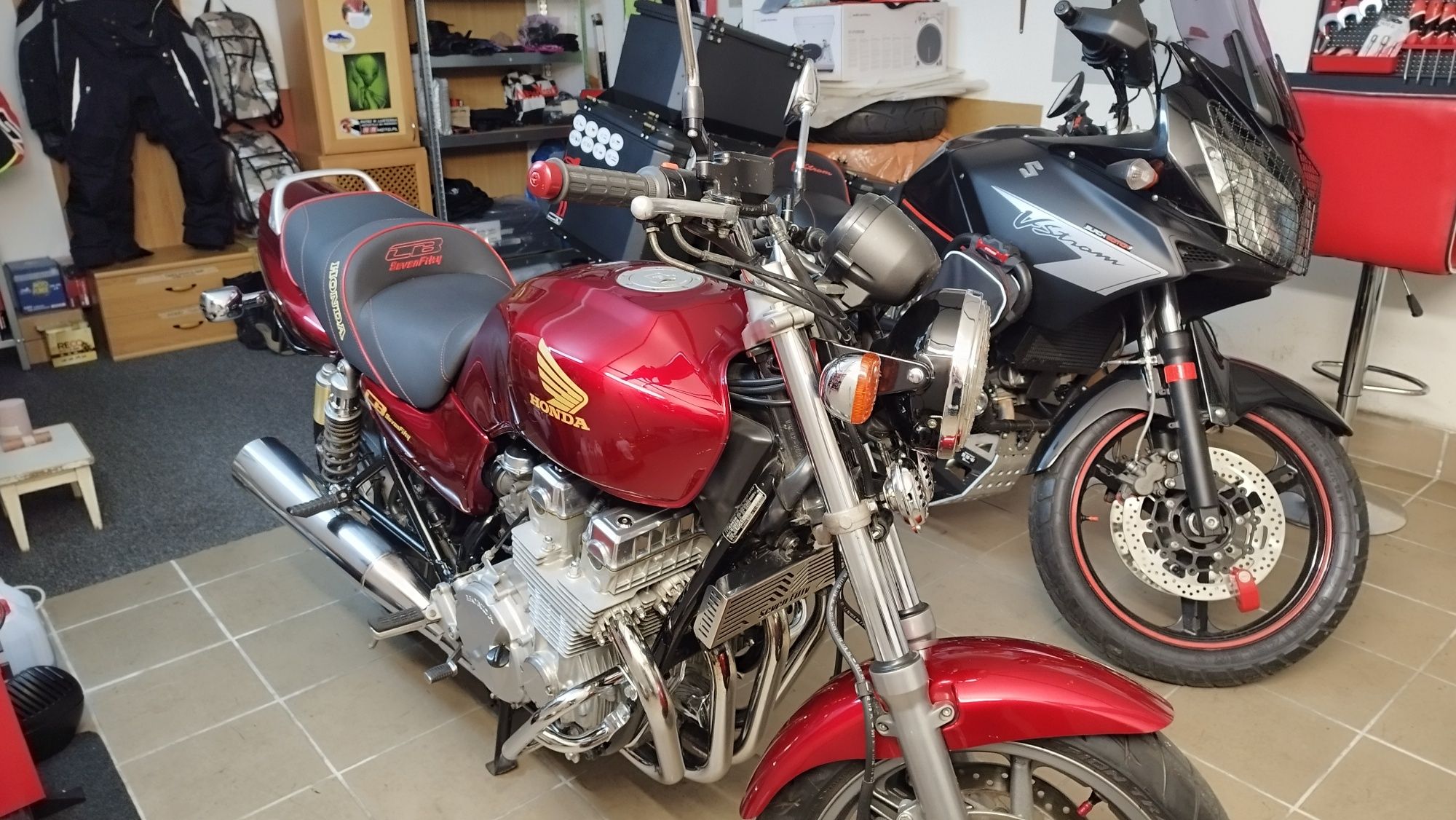 Honda CB 750 Seven Fifty