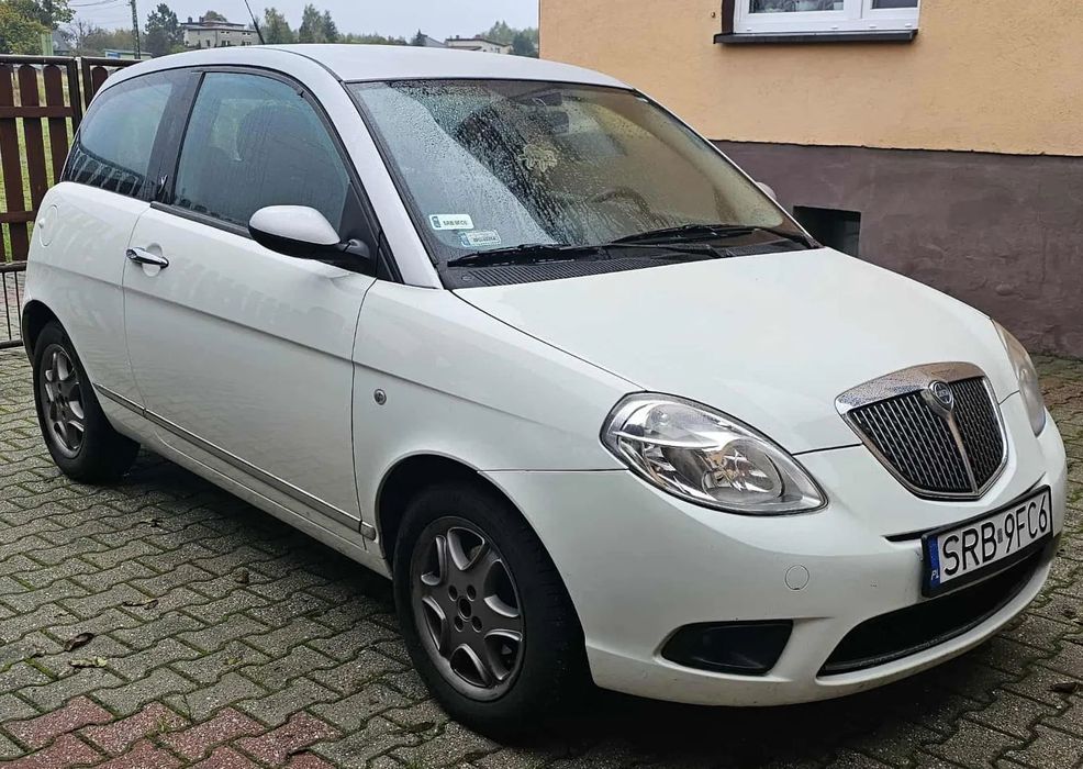 Lancia Ypsilon Lancia Ypsilon 1.2 benzyna/Stan bdb/Nowe opony, akumulator, garażowana