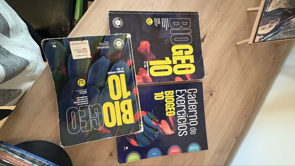 Vendo Manuais de Biologia/ Geologia de 10° ano