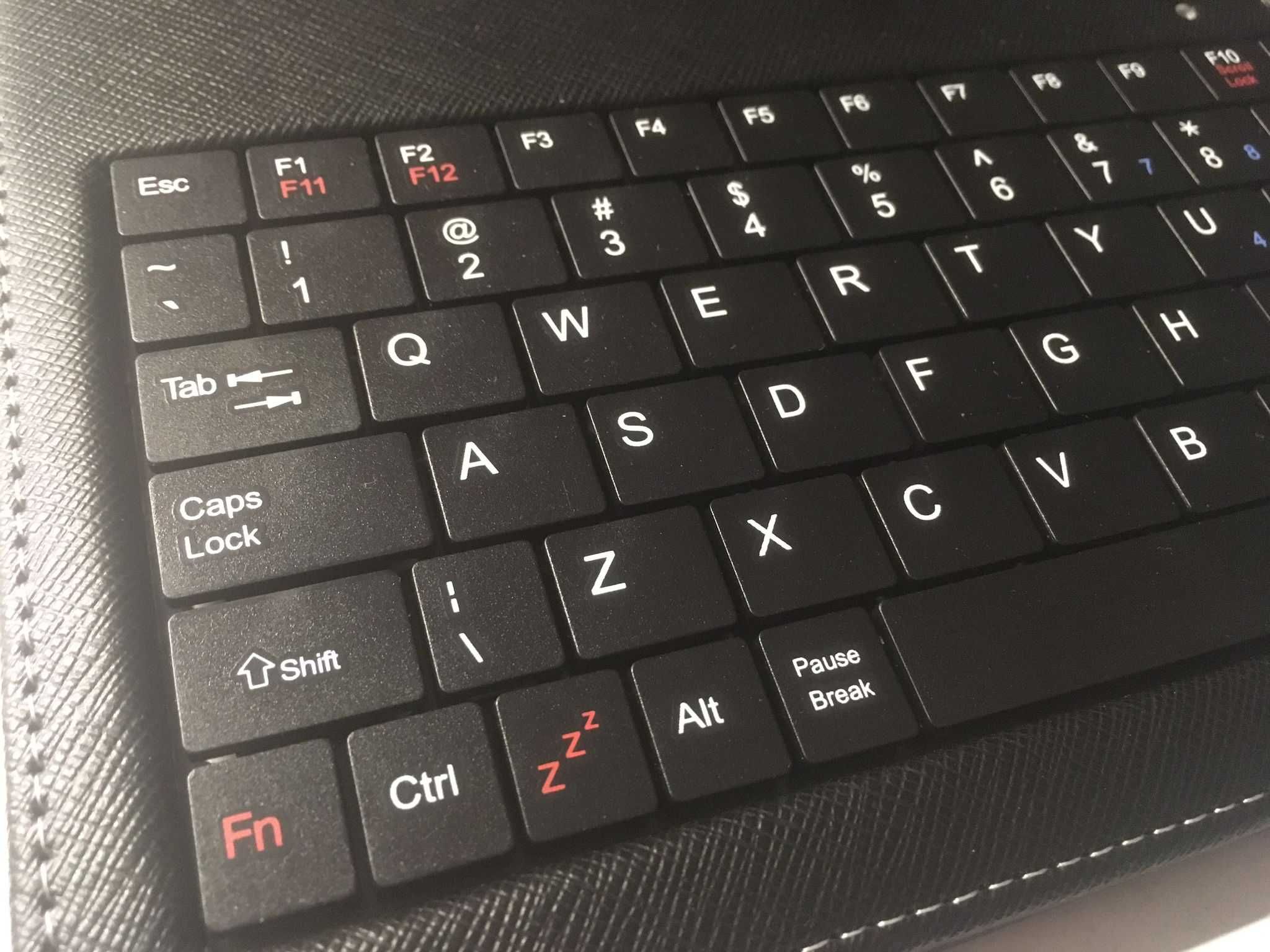 Teclado Portátil e Capa para Tablet