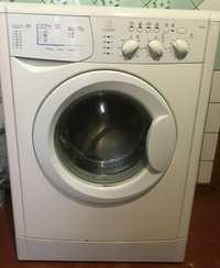 Indesit WISL85X на 5 кг