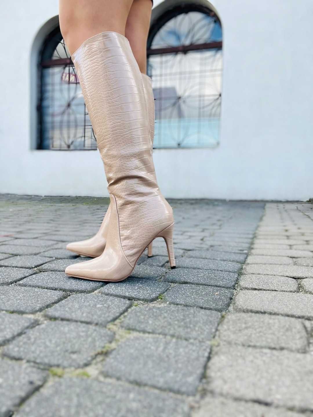 41 Sklep Nowe kozaki damskie na szpilce zapinane na zamek LA260