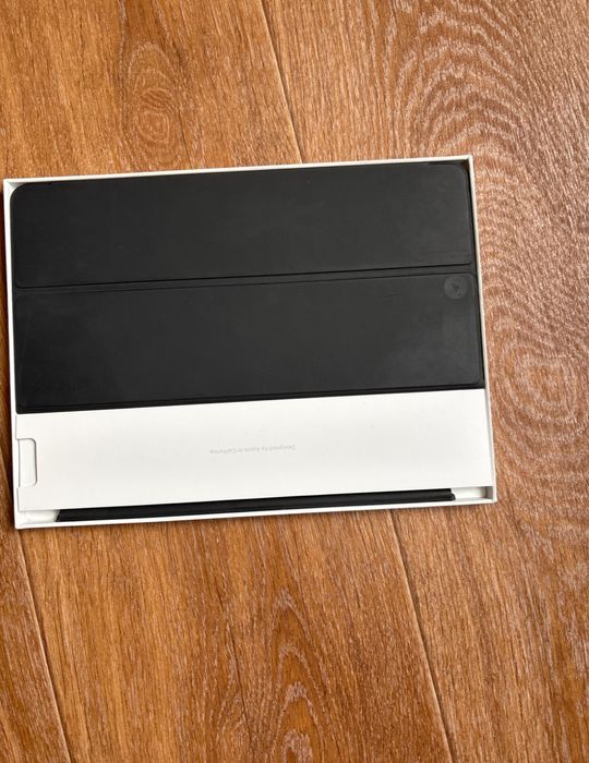 чехол-клавиатура apple для айпада оригинальный с коробкой