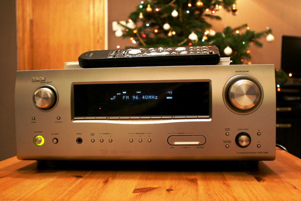 Amplituner  Denon AVR 1509 wzmacniacz kino domowe