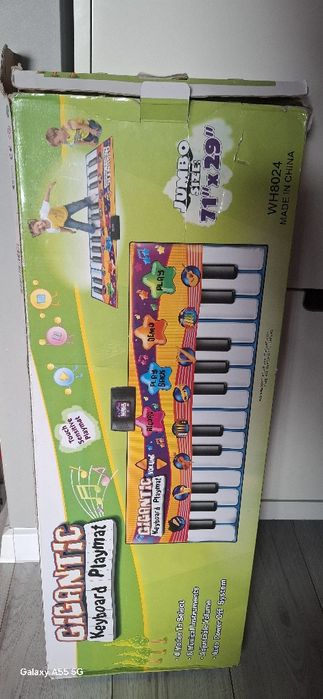 Mata grająca na baterię