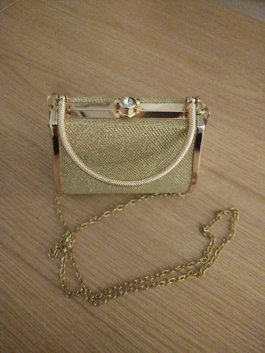 Torebka wizytowa,w kolorze złota