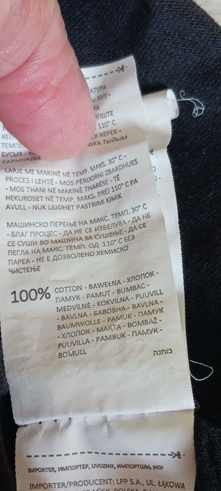 Czarny tshirt z białym nadrukiem Sinsay rozm.40