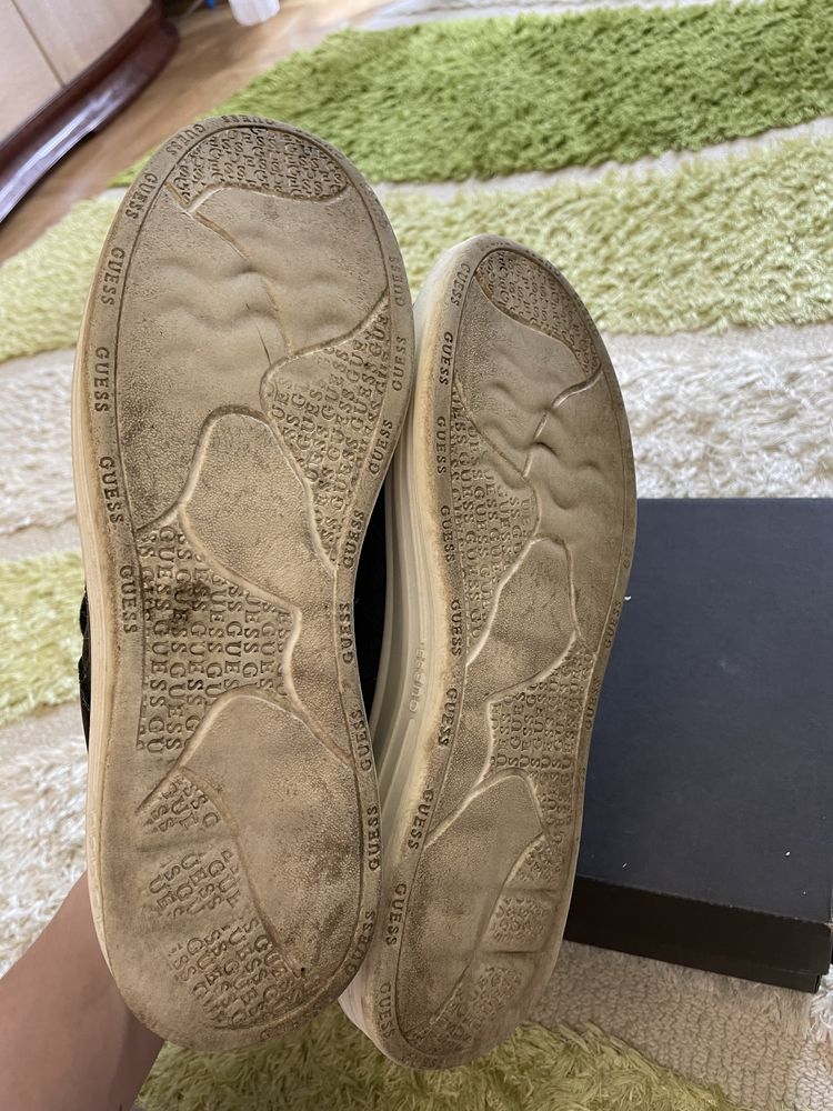 Чоловічі кросівки Guess