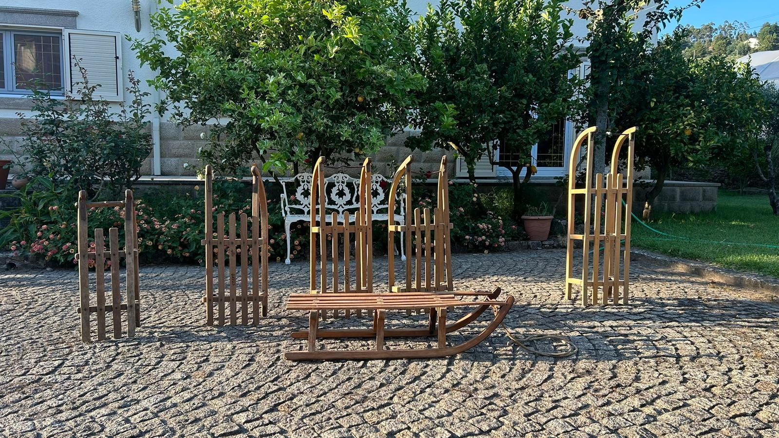 Trenós em madeira