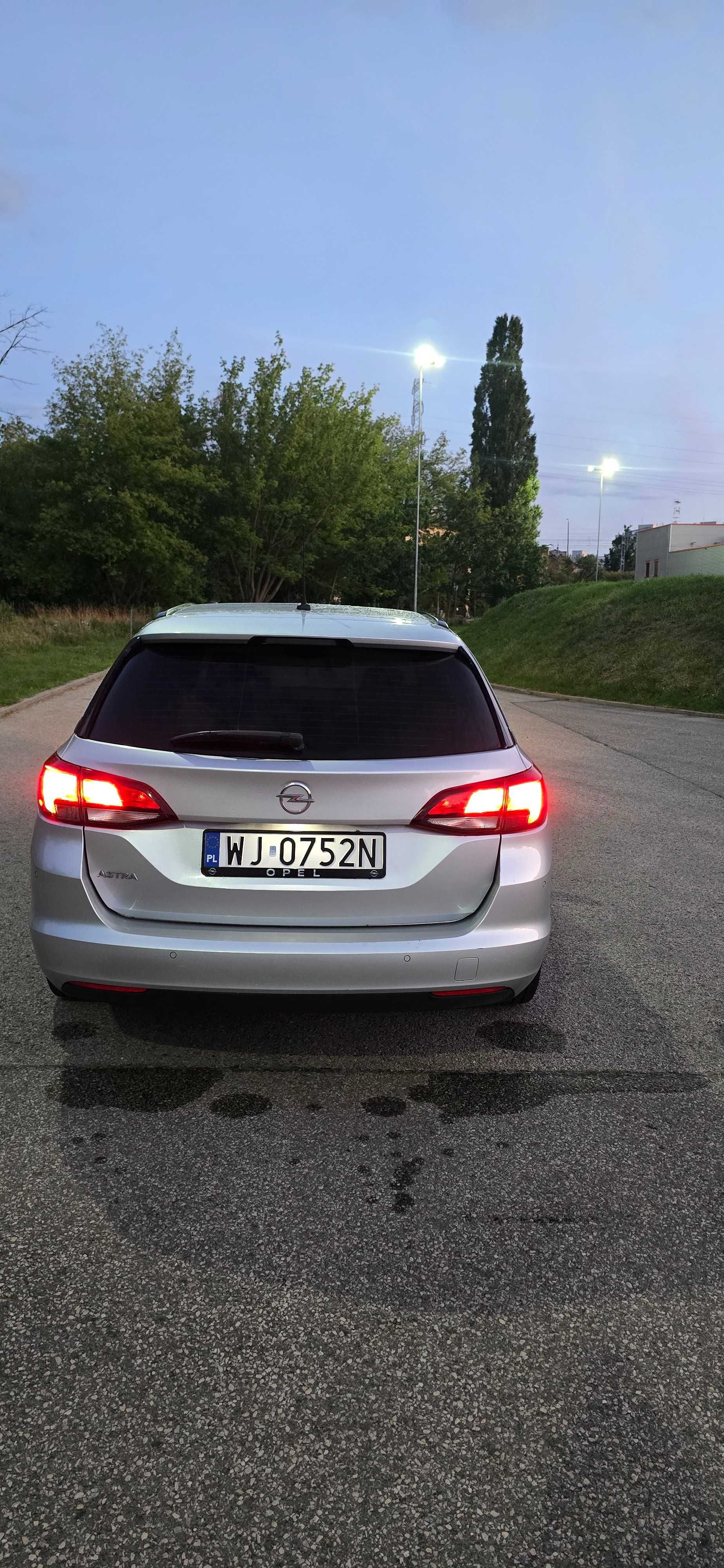 Opel Astra 2019r- 1.4 Turbo benzyna