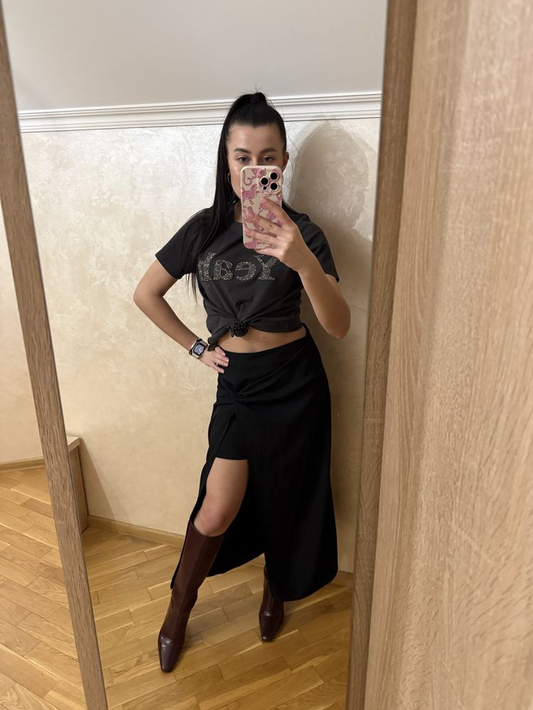 Чорна спідниця з розрізом Zara нова