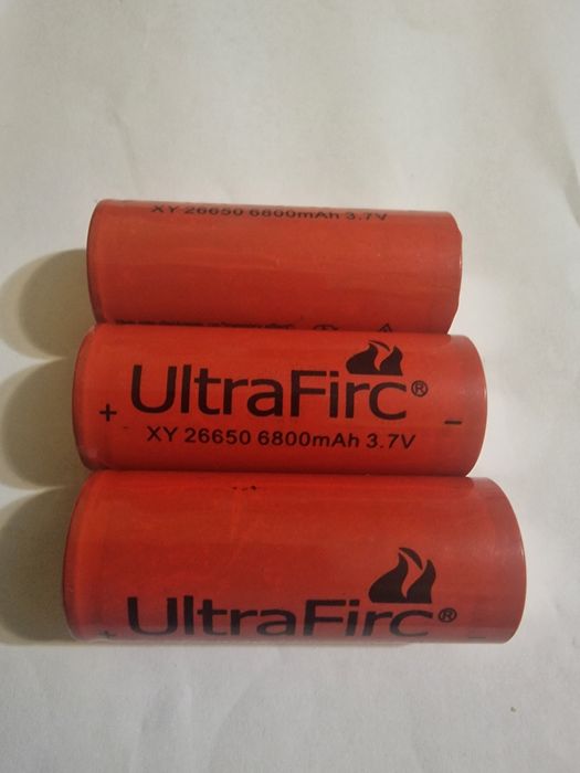 Akumulatory 3.7 v ogniwa 26650 6 osiemset mAh nowe tanio