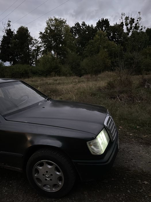 Mercedes-Benz W124 260E