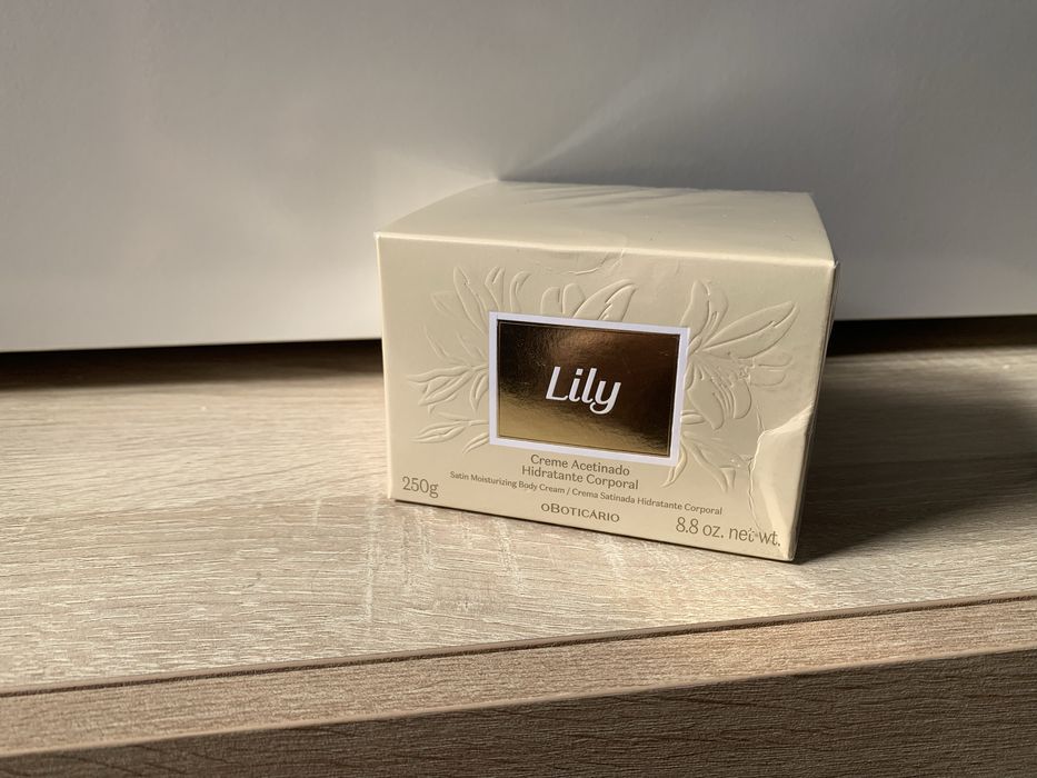 Creme acetinado Lily