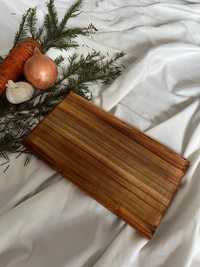 Ręcznie robiona deska do krojenia z drewna czereśni