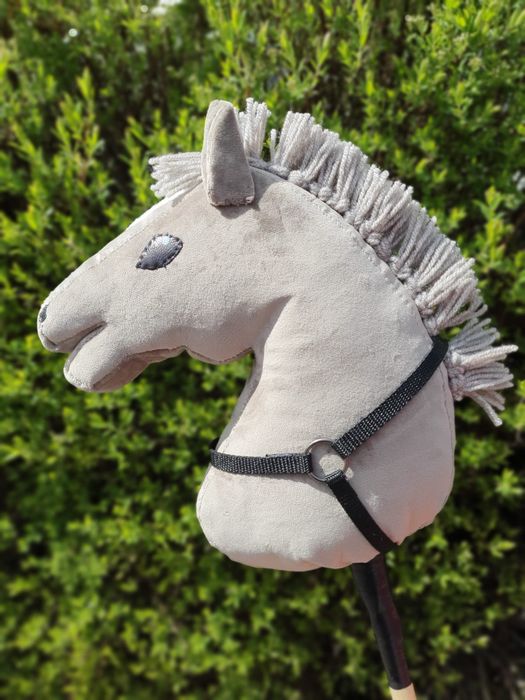 Sprzedam napierśniki dla hobby horse a4