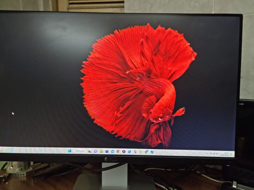 Monitor Dell ultrasharp
Modelo: U2414h