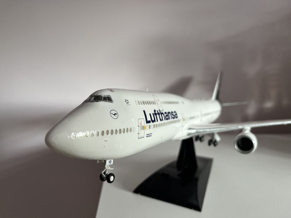 Model samolotu Boeing 747-800 Lufthansa