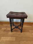 Taboret tapicerowany brązowy