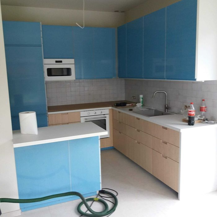 Montaż, składanie, skręcanie kuchni i mebli IKEA. Szafy PAX.