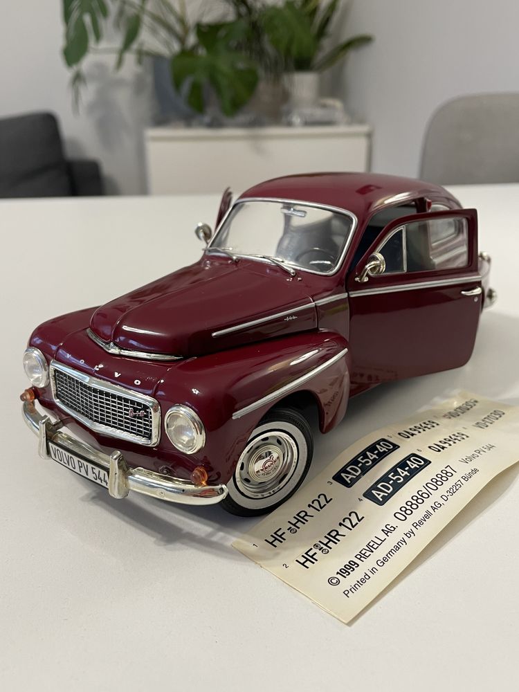 Model Volvo PV544 B18 1/18 Revell bordowy 1:18 odbiór Koszalin