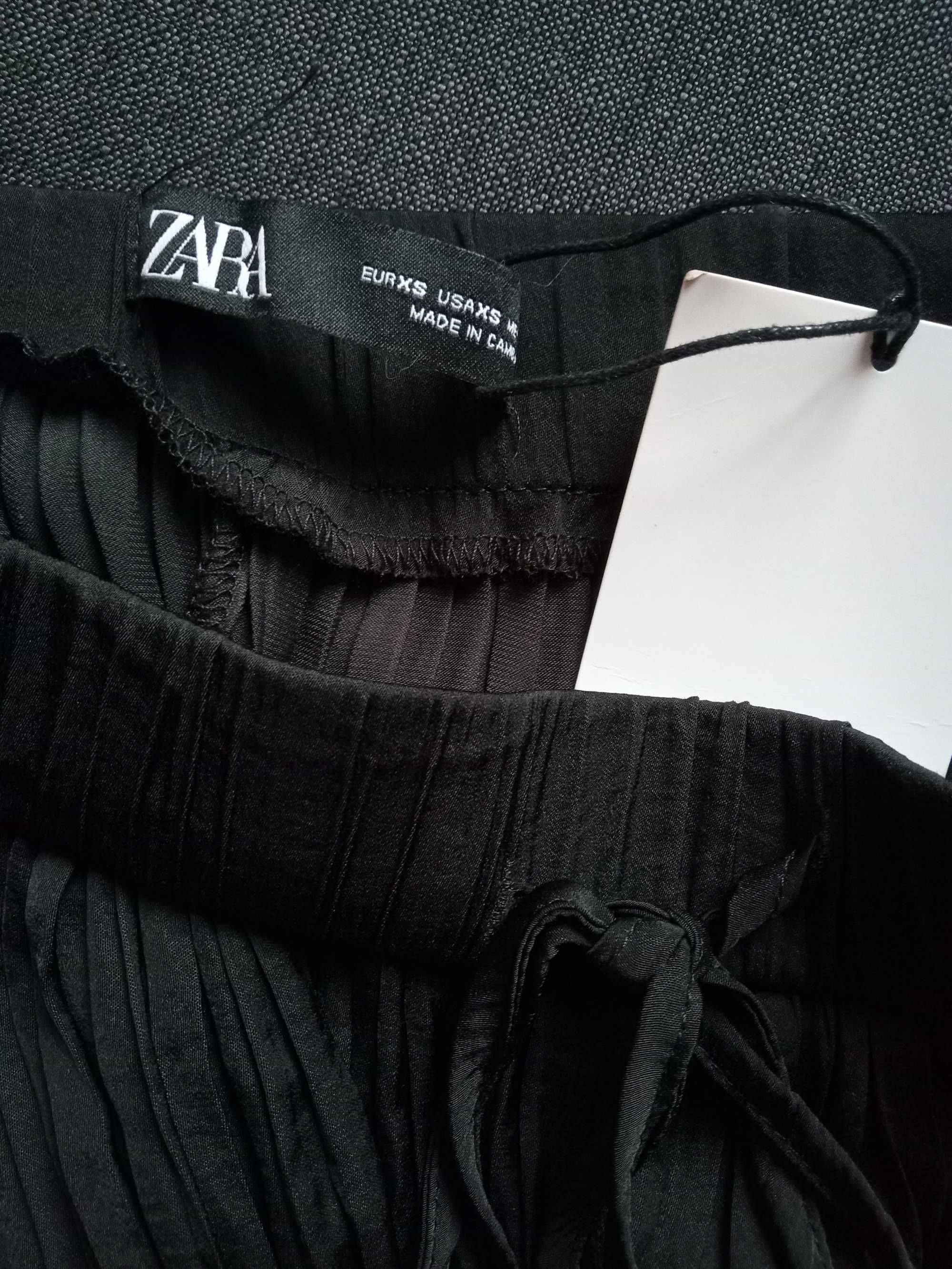 ZARA plisowane czarne spodenki wyglądające jak spódnica XS 34